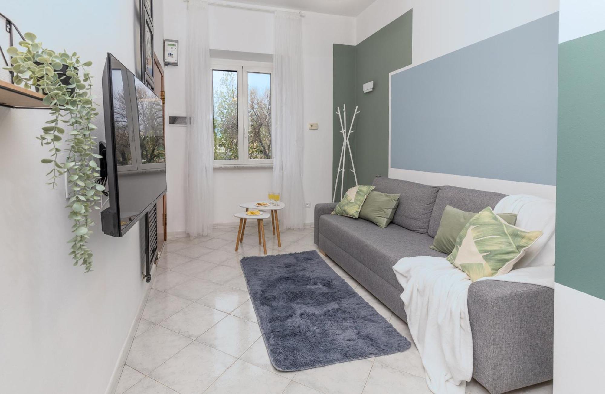 Verde Salmastro Livorno Luaran gambar